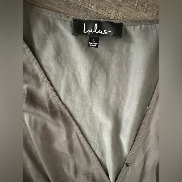 Lulu’s Ain’t it Grand Olive Green Surplice Romper Size Large - Picture 5 of 5